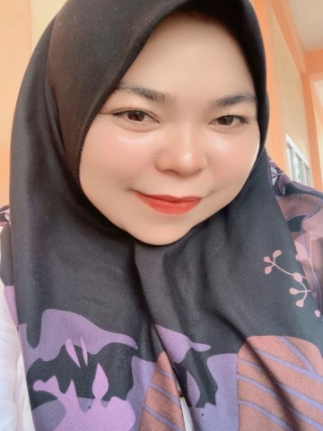 Fifi Fajrin, S.Pd